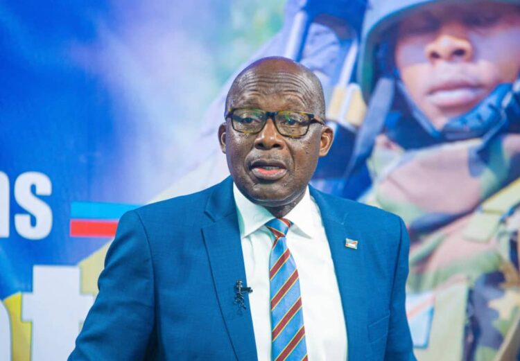 RDC : Manifestations au ministère des affaires étrangères, Christophe Lutundula condamne les dérapages des agents grévistes