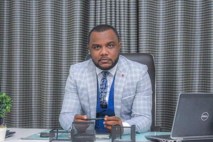 RDC : Christian Bosembe agressé à Paris par « les combattants », les congolais dénoncent une « barbarie gratuite »