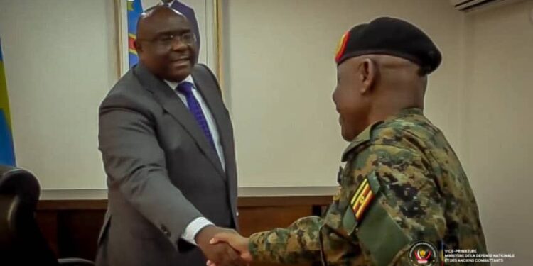 Défense nationale : Jean-Pierre Bemba s&rsquo;entretient avec une délégation de l&rsquo;armée ougandaise