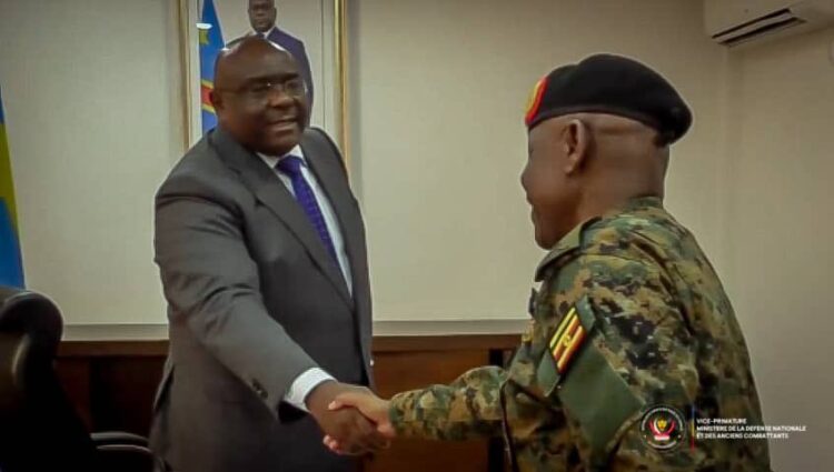 Défense nationale : Jean-Pierre Bemba s&rsquo;entretient avec une délégation de l&rsquo;armée ougandaise