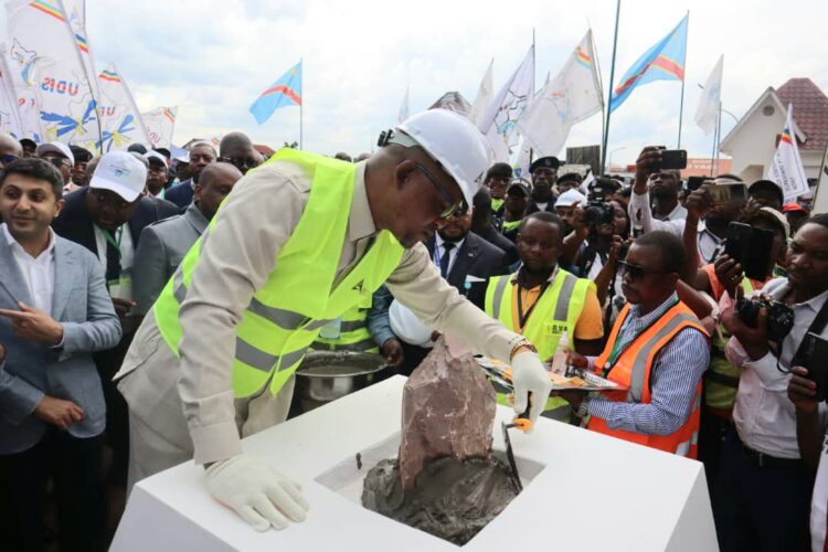 Mbujimayi : Peter Kazadi lance les travaux de construction et équipement de l&rsquo;aérogare Passagers de l&rsquo;aéroport international de Bipemba