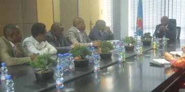 Kasaï-oriental : le Gouverneur Mathias Kabeya plaide auprès du ministre des ITPR pour les travaux sur la nationale N°1