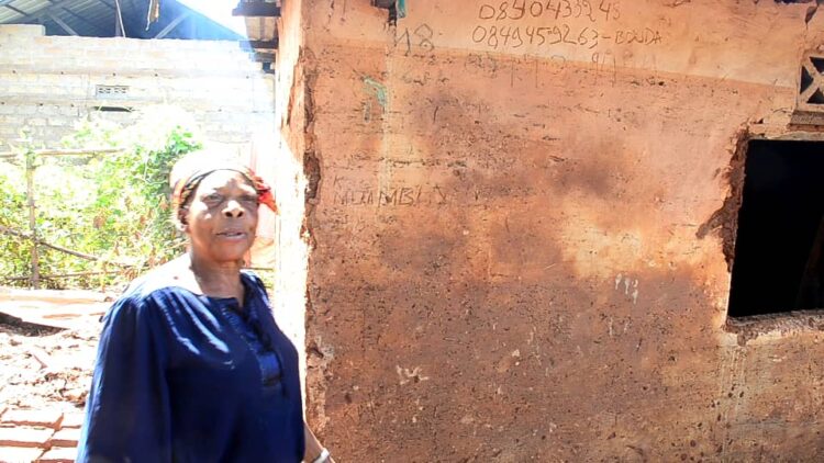 Mbujimayi : l&rsquo;Asbl Vision Guylain Musangu assiste les sinistrés des pluies diluviennes à Bipemba