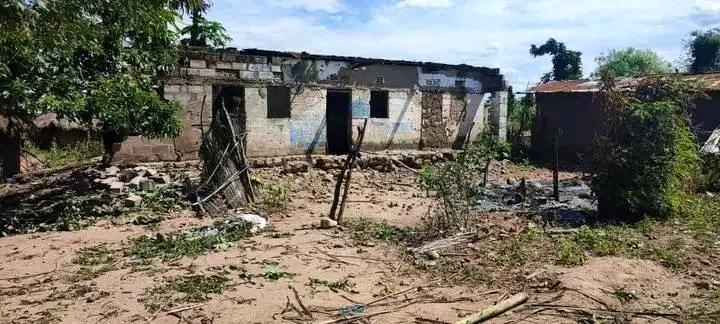 Kasaï-Oriental : Un officier de la PNC brûlé par la population au village Kamba Lubadi