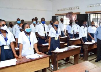 Mbujimayi: un enseignant frappe violemment un élève, lui arrache trois dents et se volatilise