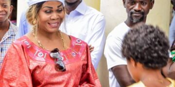 Mbujimayi: Exetat 2023, Jimmy Mpanda prend en charge les frais de participation d&rsquo;une centaine d&rsquo;élèves filles en difficulté