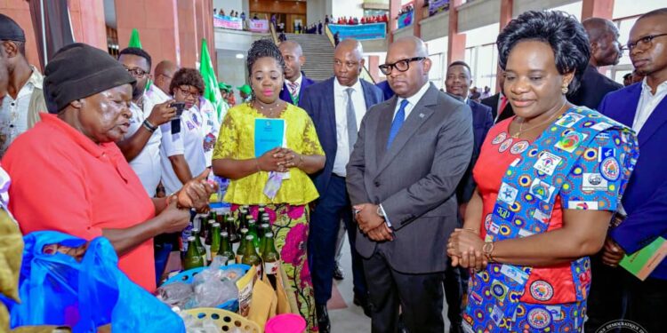 1e mai: le premier ministre salue la vision du Chef de l&rsquo;État « qui place l’homme et ses conditions de travail et de vie au cœur de l’action gouvernementale »