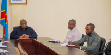 Kasaï-Oriental: ravitaillement de la SNEL en carburant, le gouverneur évoque le sujet avec le directeur de Sep Congo