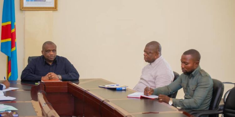 Kasaï-Oriental: ravitaillement de la SNEL en carburant, le gouverneur évoque le sujet avec le directeur de Sep Congo