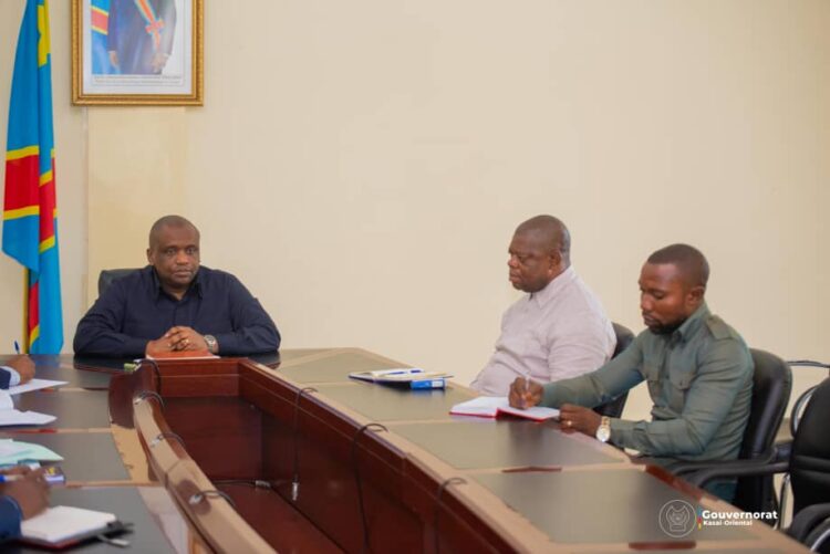 Kasaï-Oriental: ravitaillement de la SNEL en carburant, le gouverneur évoque le sujet avec le directeur de Sep Congo