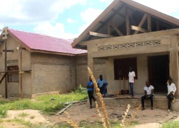 Kasaï-Oriental : Sur fonds propre, le secteur de Kakangayi construit un Guesthouse