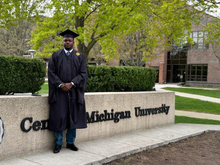 Congolais de la diaspora : Dr Jean Marc Kalonji décroche un master en santé publique avec « la plus grande distinction » aux États-Unis d’Amérique