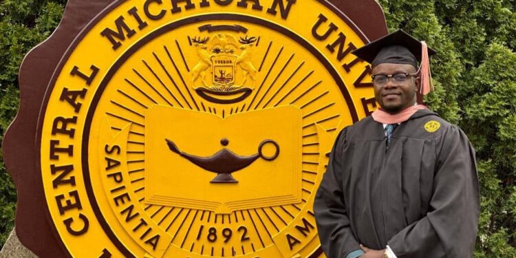 Congolais de la diaspora : Dr Jean Marc Kalonji décroche un master en santé publique avec « la plus grande distinction » aux États-Unis d’Amérique