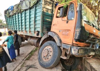 Mbujimayi: deux accidents impliquant deux camions font un mort