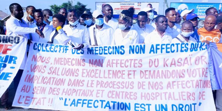 Kasaï-Oriental: des médecins réclament leur affectation dans les hôpitaux publics