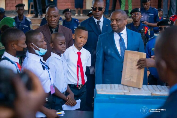 Kasaï-Oriental: EPST, le gouverneur Mathias Kabeya donne le coup d&rsquo;envoi du TENASOSP