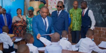 Kasaï-Oriental: EPST, le gouverneur Mathias Kabeya donne le coup d&rsquo;envoi du TENASOSP