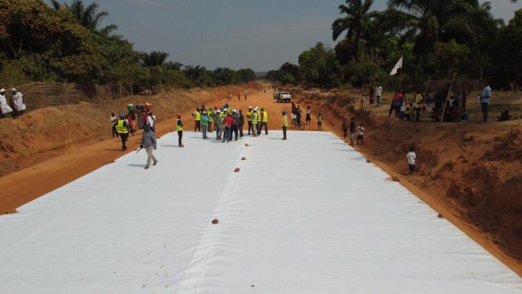 La construction de la route Mbujimayi – Kananga se poursuit, « malgré les obstacles »
