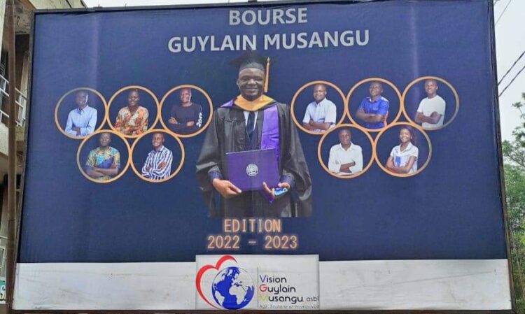 Mbujimayi: les bénéficiaires de la bourse Guylain Musangu et leurs familles louent l&rsquo;initiative de ce philanthrope