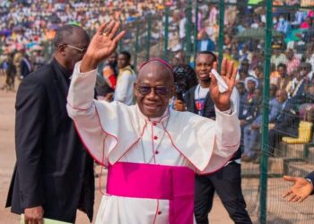 Kasaï-Oriental: l’évêque de Mbujimayi en médiateur pour ramener la paix à l’assemblée provinciale