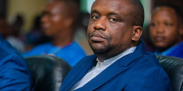 Kasaï-Oriental oriental : mis en accusation par l’assemblée provinciale, le gouverneur Mathias dénonce « un acte odieux ordonné par les ennemis de la province »