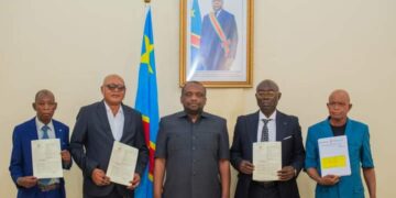 Kasaï-Oriental : Le gouverneur Mathias Kabeya remet les notifications aux retraités de la deuxième vague