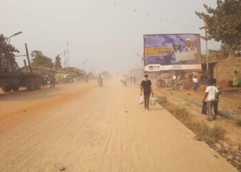 Mbujimayi: tension à « Simis », les jeunes combattants de Matshipisha ont protesté contre la tentative de déchéance du gouverneur Kabeya