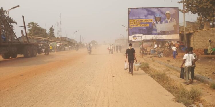 Mbujimayi: tension à « Simis », les jeunes combattants de Matshipisha ont protesté contre la tentative de déchéance du gouverneur Kabeya