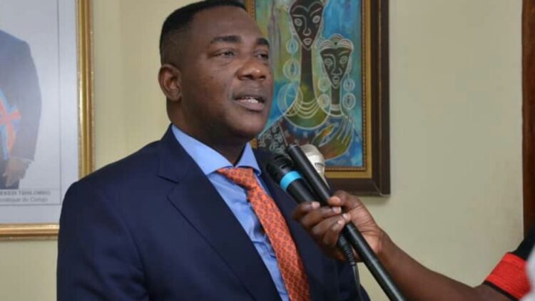 RDC : la baisse du taux de change est « la conséquence des mesures prises par le gouvernement » (Professeur Godé Mpoyi)