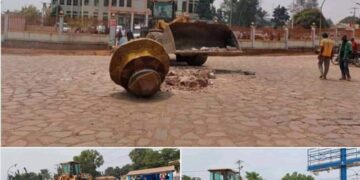 Mbujimayi: démolition du « monument » érigé à l’entrée du gouvernorat, Alphonse Ngoyi parle d’un acte superstitieux qui cache les échecs des dirigeants de la province