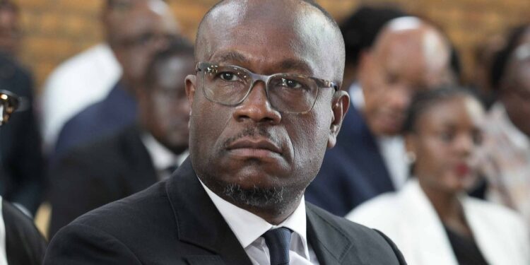 Massacre de Goma : Delly Sesanga dénonce les conditions d’enterrement des victimes