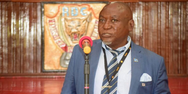 Kasaï-Oriental: « Mathias Kabeya a détourné 700 millions de francs, il doit s&rsquo;assumer et rembourser » (Bavon Mbuyi)