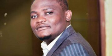 Kasaï-Oriental : les journalistes exigent la libération de leur confrère Gédéon Kabamba et dénoncent la « terreur que tentent d&rsquo;instaurer la gouverneure ai et son équipe »