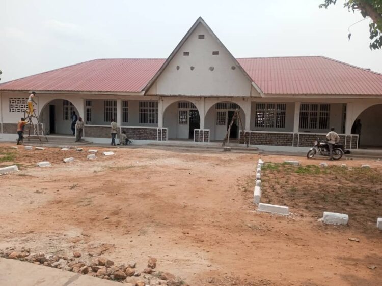 MIBA: l&rsquo;ADG ai Paulin Lukusa inaugure le nouveau bâtiment de l&rsquo;école du poste maternelle
