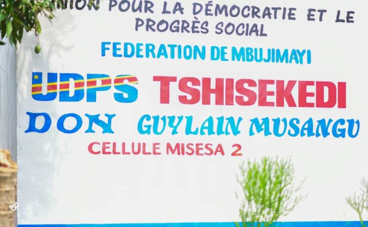 Mbujimayi: Guylain Musangu offre un bureau de travail à la cellule Misesa 2 de l&rsquo;UDPS