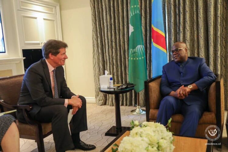 Production des batteries en RDC : Félix Tshisekedi échange avec le sous-secrétaire d&rsquo;État américain à la croissance économique