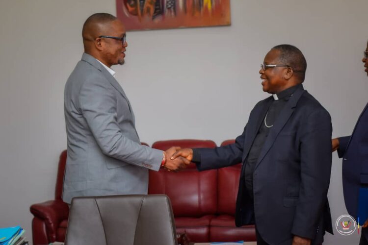RDC : Peter Kazadi et Monseigneur Utembi échangent sur l&rsquo;accord cadre entre l&rsquo;État et l&rsquo;église catholique