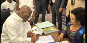 Présidentielle 2023: candidat à sa propre succession, Félix Tshisekedi a déposé son dossier à la CENI