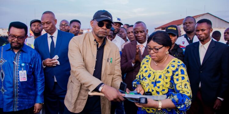 Mbujimayi: José Mpanda apporte 500 tonnes de maïs et des intrants agricoles pour faire face à la crise alimentaire