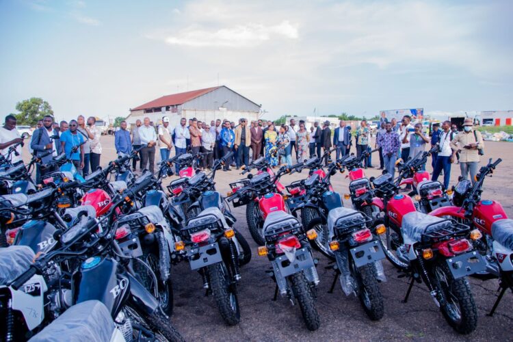 Mbujimayi: José Mpanda apporte 500 tonnes de maïs et des intrants agricoles pour faire face à la crise alimentaire