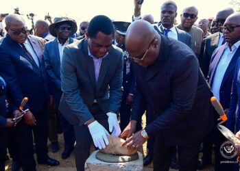 Coopération RDC-Zambie: Tshisekedi et Hichilema lancent la construction d&rsquo;un pont sur la rivière Luapula