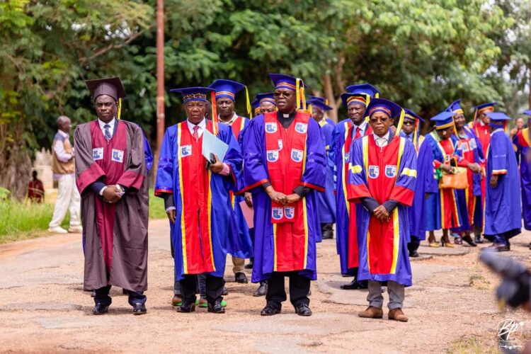 ESU : Clôture de l&rsquo;année académique, le recteur Cibaka rend hommage aux professeurs et aux différents corps de l&rsquo;université
