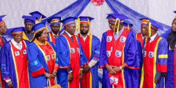 ESU : l&rsquo;Université Officielle de Mbujimayi totalise 9 nouveaux docteurs à thèse en une année, record !