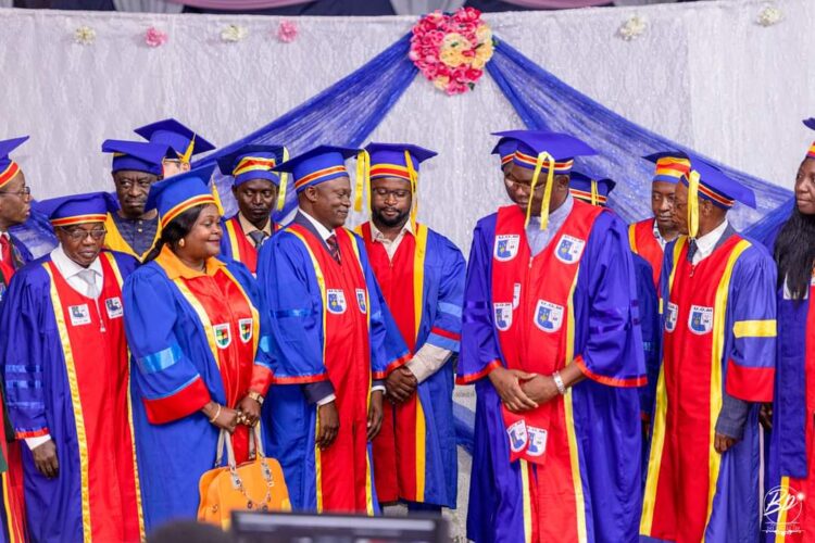 ESU : l&rsquo;Université Officielle de Mbujimayi totalise 9 nouveaux docteurs à thèse en une année, record !