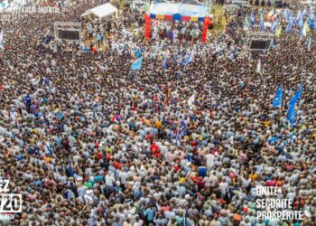 Élections 2023 : Félix Tshisekedi accueilli à Mbujimayi en « véritable fils du terroir »