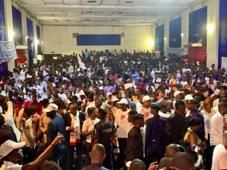 À Mbujimayi, Christophe Lutundula mobilise pour la réélection de Félix Tshisekedi : « tout kasaïen qui va voter pour quelqu&rsquo;un d&rsquo;autre est maudit »