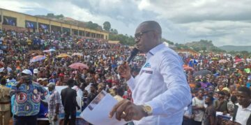 Présidentielle 2023 : essoufflé financièrement, Delly Sesanga jette l&rsquo;éponge et se rallie à Moïse Katumbi