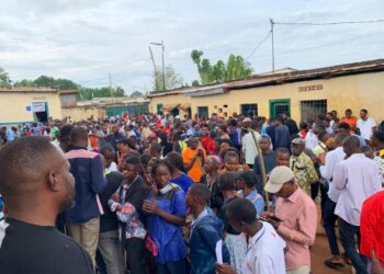 Élections 2023 : le vote n&rsquo;a pas encore commencé dans plusieurs bureaux de Mbujimayi