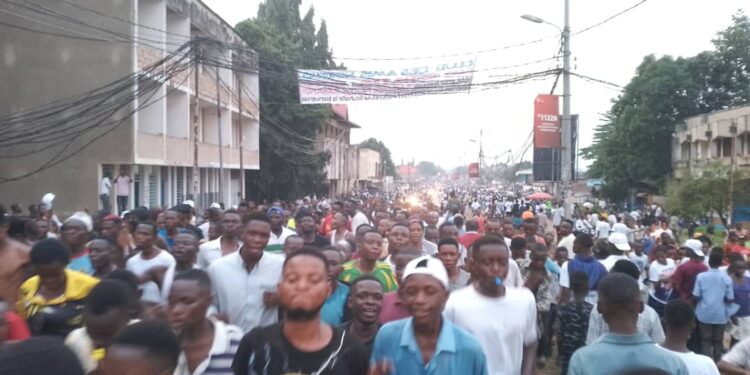 Réélection de Tshisekedi : des milliers de personnes dans les rues de Mbujimayi pour célébrer