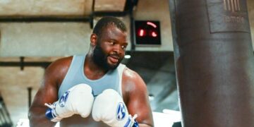 Boxe : En direct sur Facebook, Martin Bakole pète un câble et promet d&rsquo;en finir avec les congolais qui le critiquent